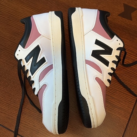 New Balance 480. Size 10 men / 11.5 women. Like new. Pink, white, black main image 5